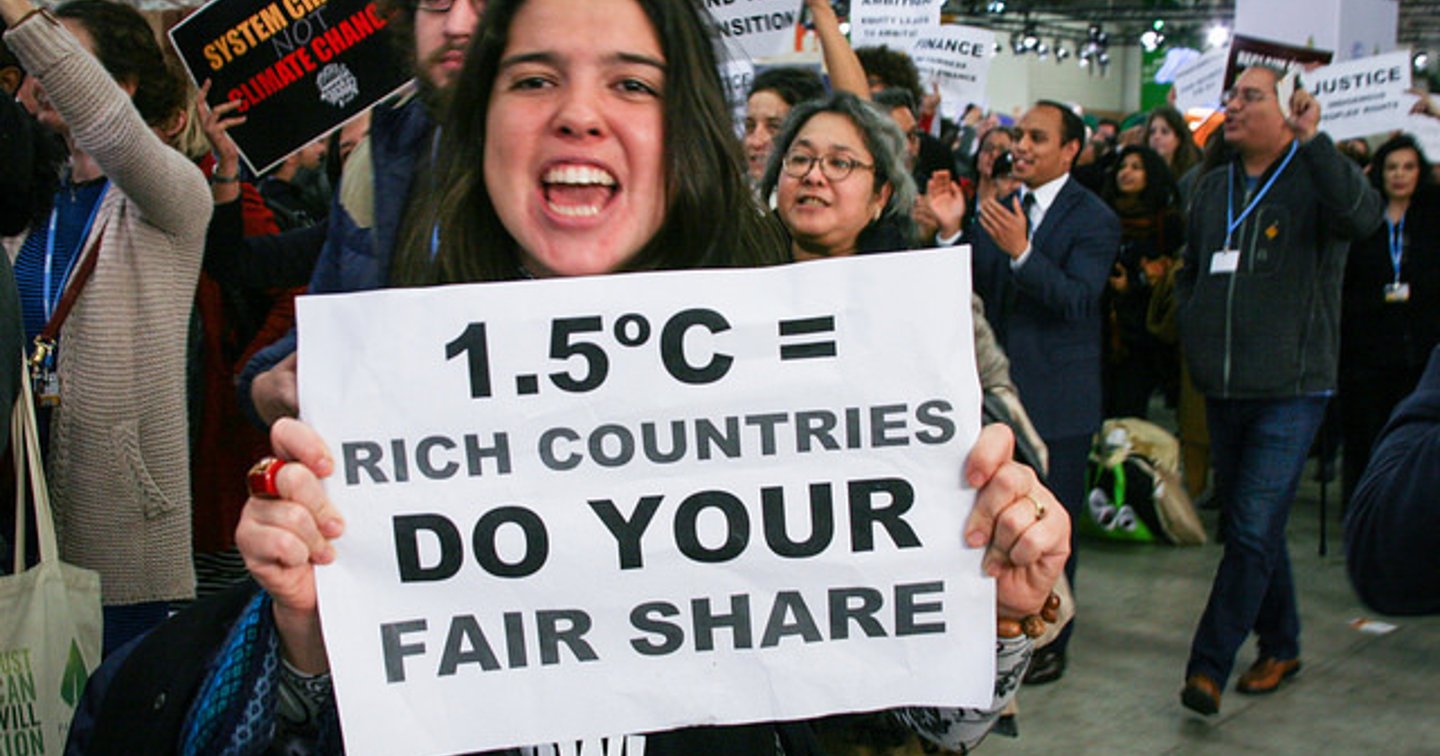 Hundreds Protest “Unacceptable” Draft Climate Accord Inside COP21 — WEDO