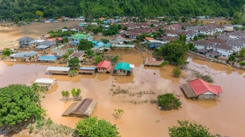 Vecteezy flooding in village